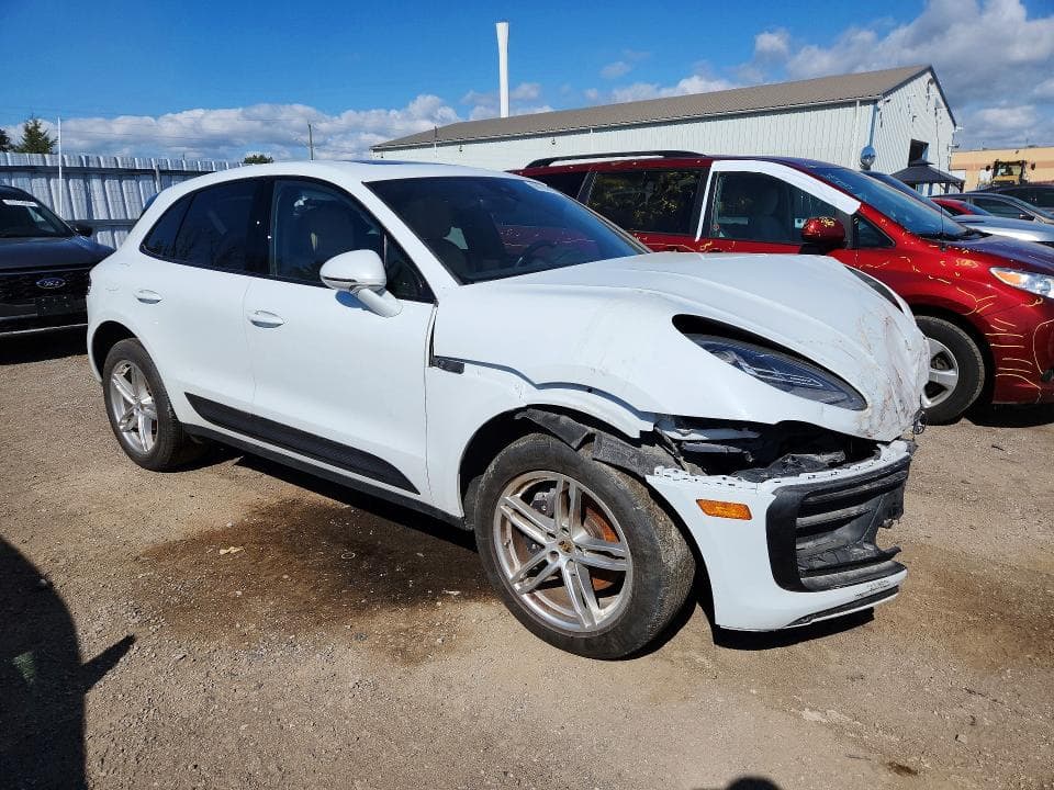 2022 PORSCHE MACAN 4
