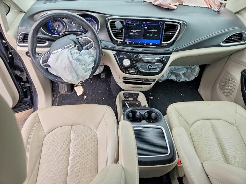 2021 CHRYSLER PACIFICA TOURING L 8