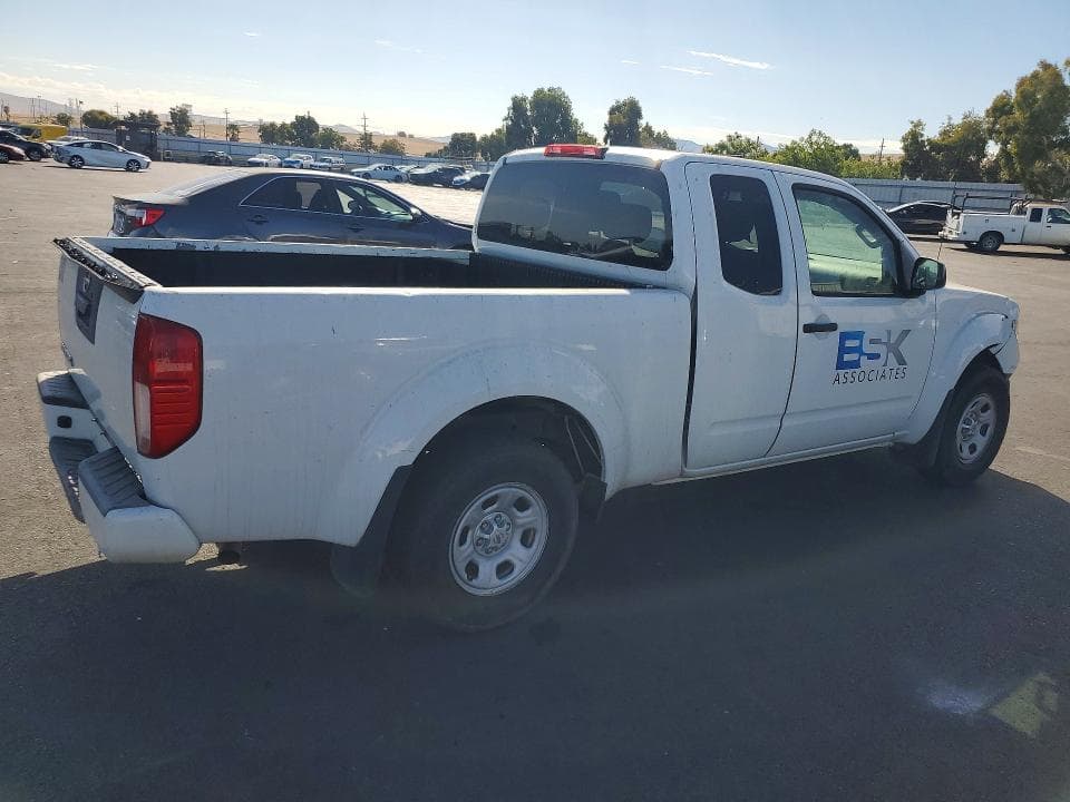 2017 NISSAN FRONTIER S 3