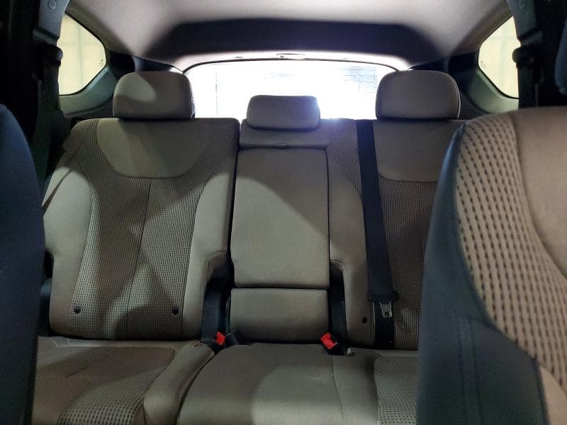 2019 HYUNDAI SANTA FE SE 10