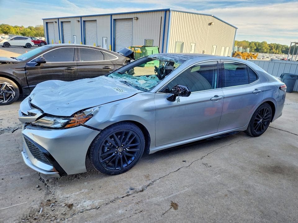 2021 TOYOTA CAMRY XSE