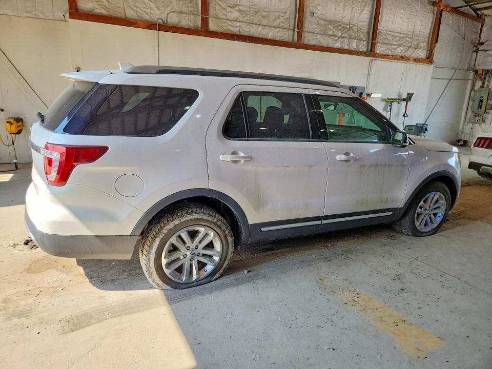 2017 FORD EXPLORER XLT 3