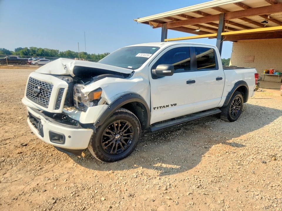 2018 NISSAN TITAN SL