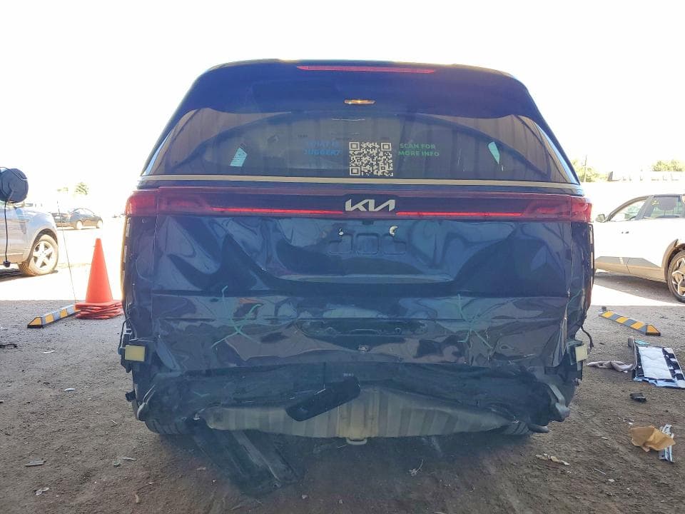 2023 KIA CARNIVAL LX 6