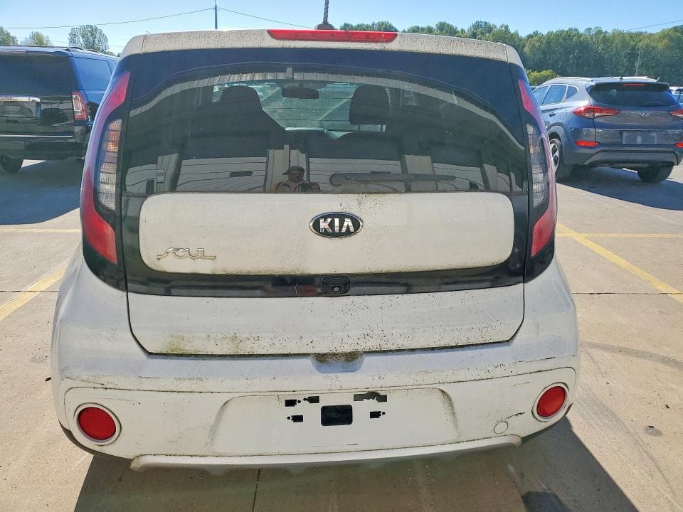 2018 KIA SOUL + 6