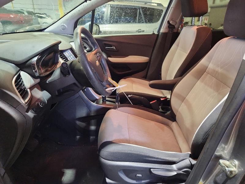 2020 CHEVROLET TRAX 1LT 7