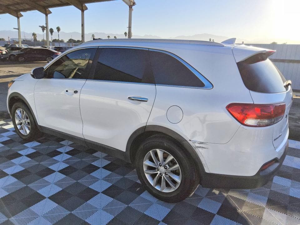 2017 KIA SORENTO LX 2