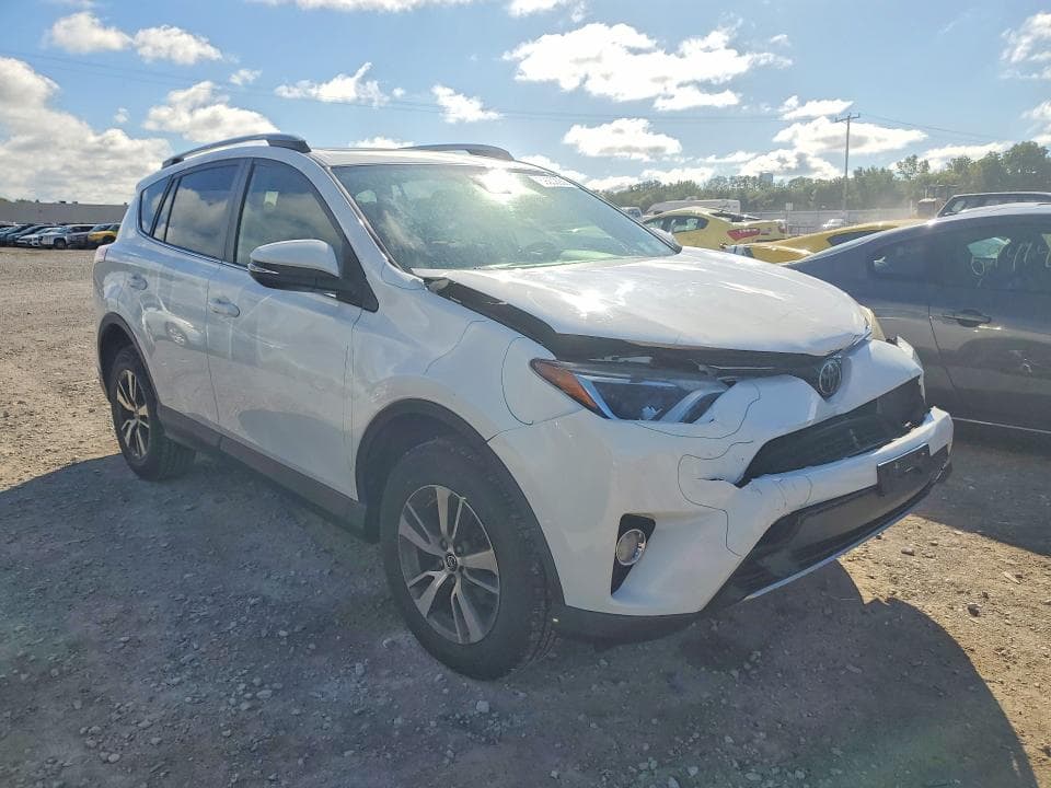 2017 TOYOTA RAV4 XLE 4