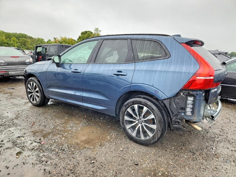 2024 VOLVO XC60 PLUS 2