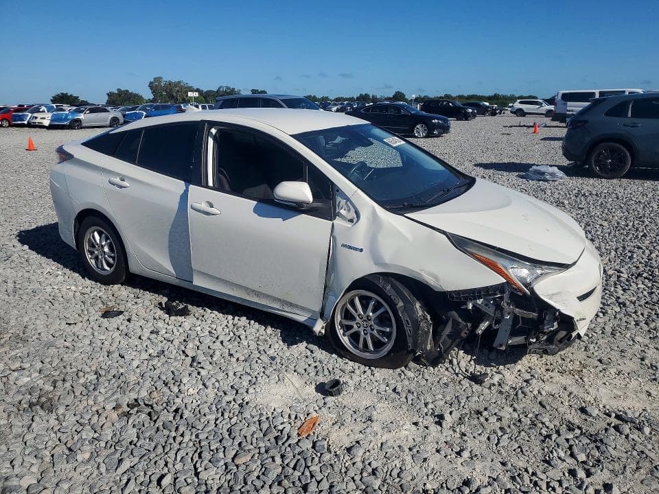2017 TOYOTA PRIUS TWO 4
