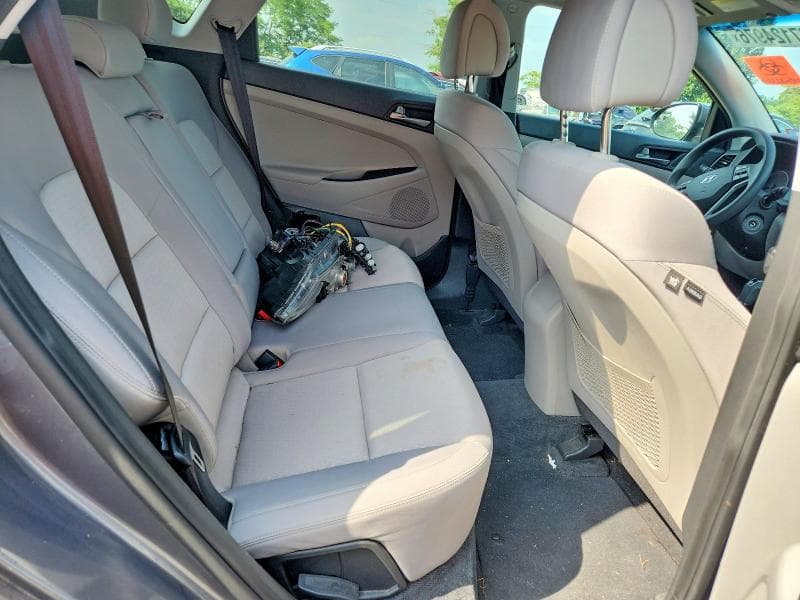 2017 HYUNDAI TUCSON SE 10