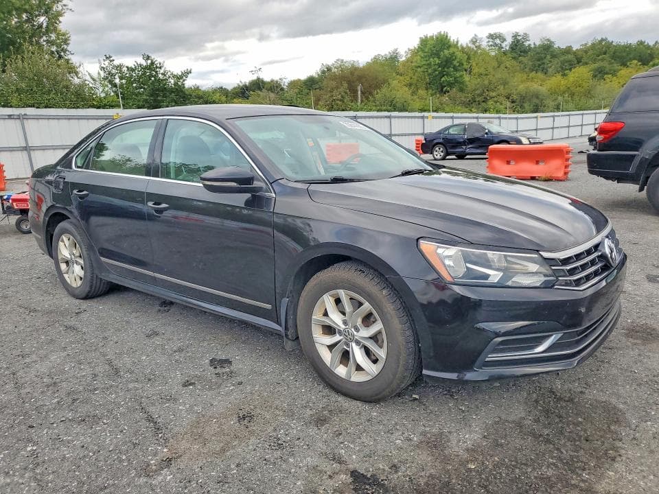 2017 VOLKSWAGEN PASSAT S 4