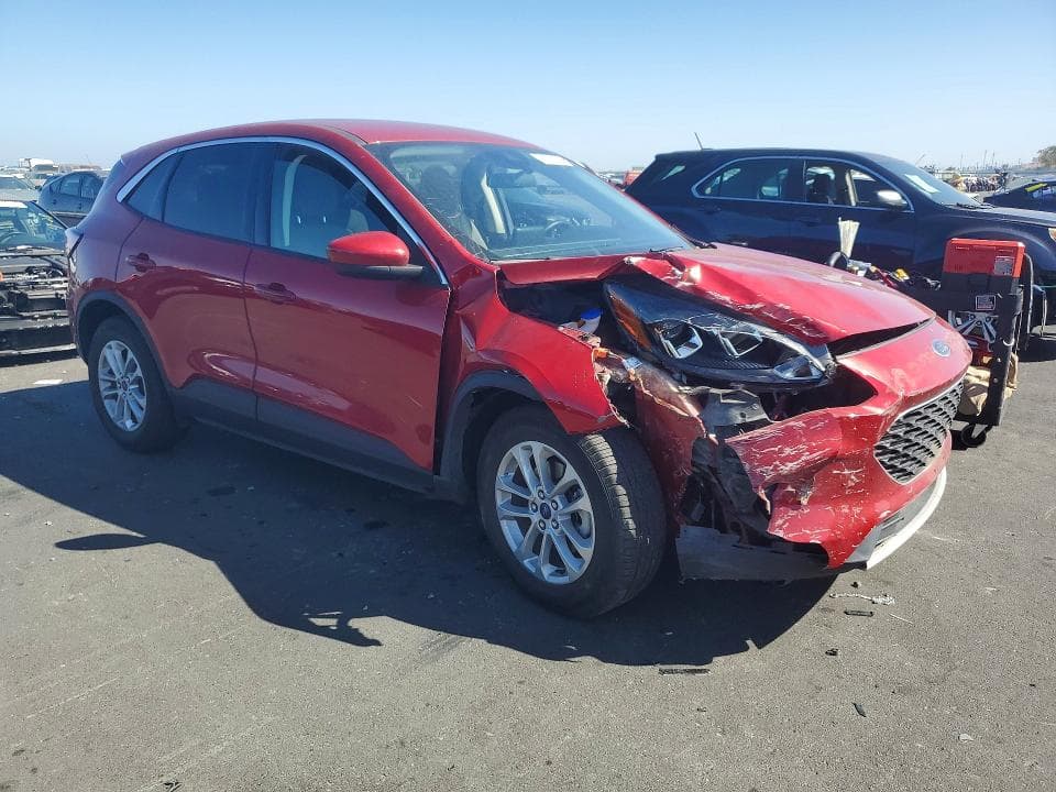 2021 FORD ESCAPE SE 4