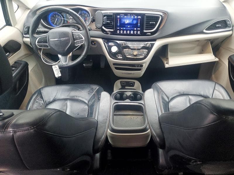 2017 CHRYSLER PACIFICA TOURING L 8