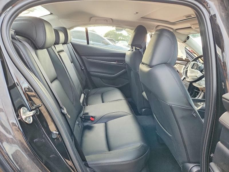 2021 MAZDA 3 10