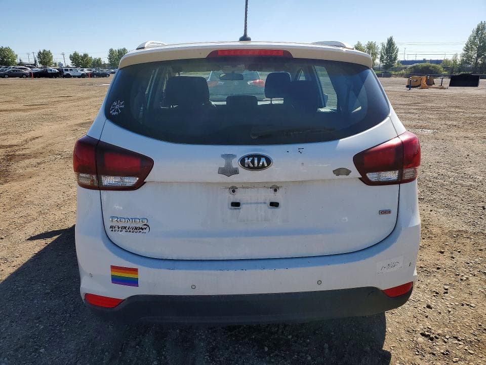 2017 KIA RONDO 6