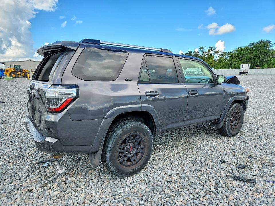 2019 TOYOTA 4RUNNER SR5 3