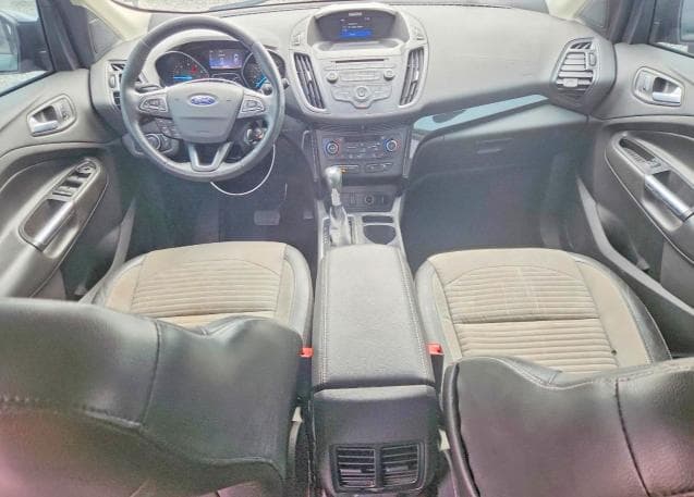 2017 FORD ESCAPE SE 8
