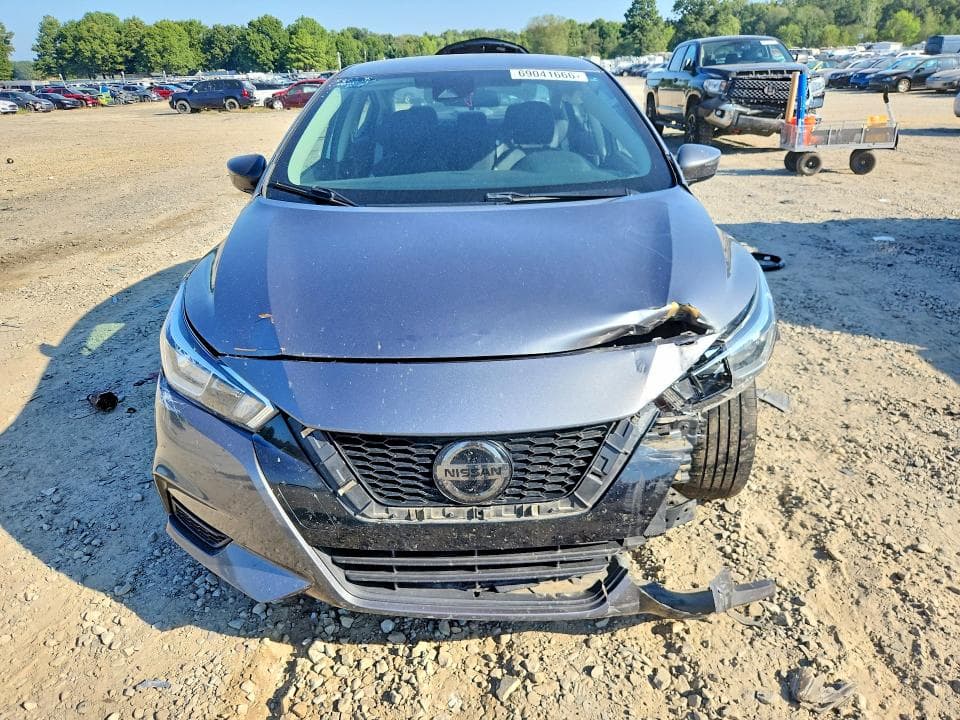 2020 NISSAN VERSA SV 5