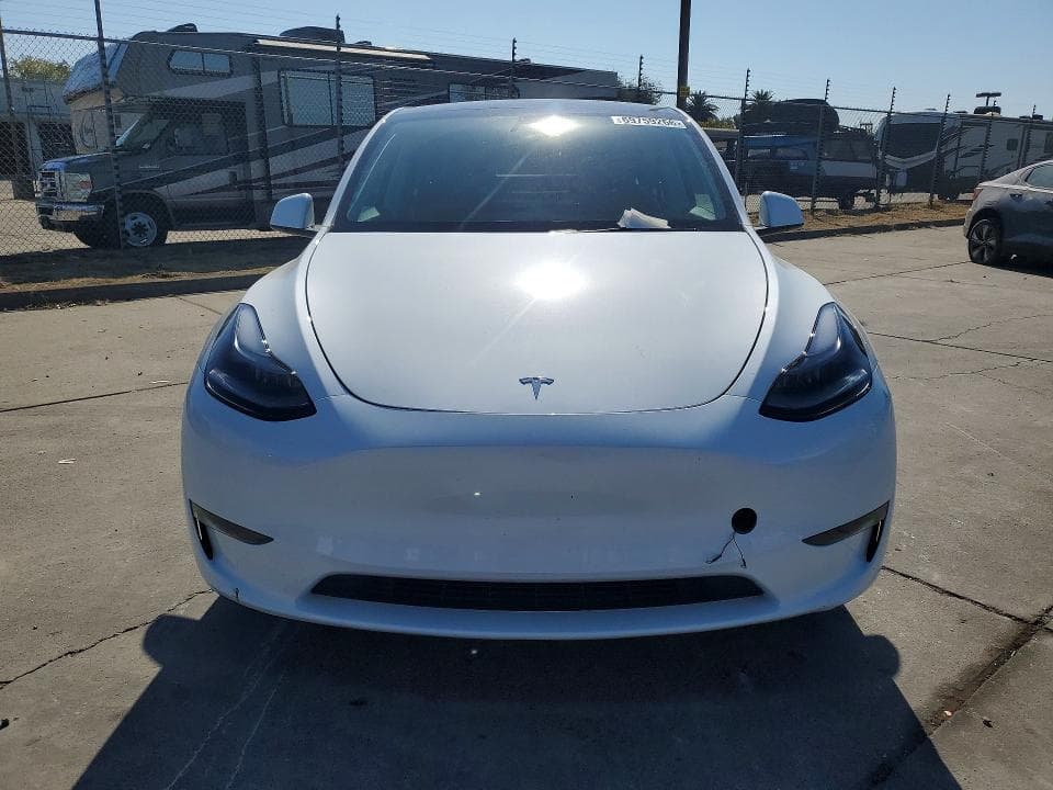 2025 TESLA MODEL Y 5