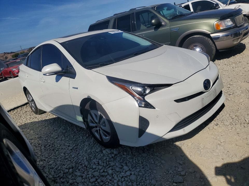 2017 TOYOTA PRIUS THREE 4