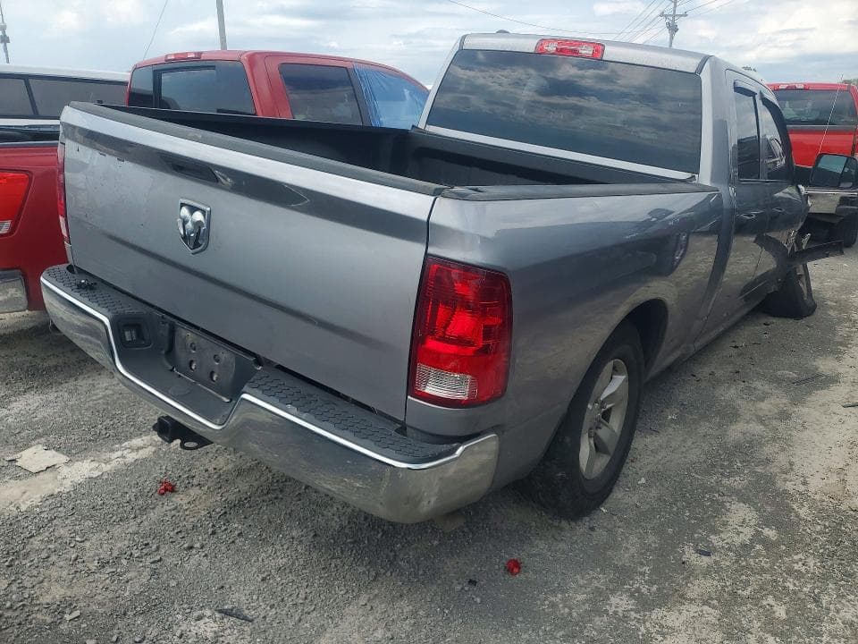 2024 RAM 1500 CLASSIC TRADESMAN 3