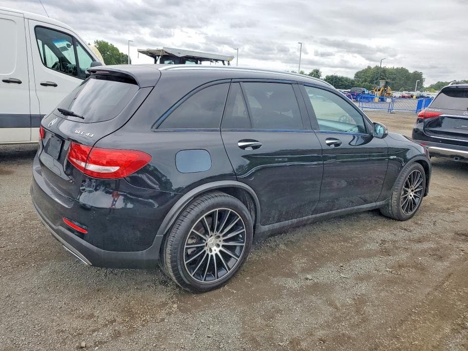 2017 MERCEDES-BENZ GLC 43 4MATIC AMG 3