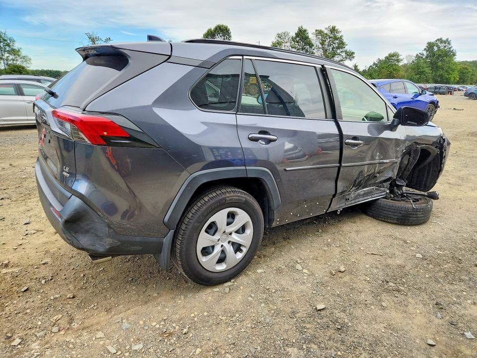 2019 TOYOTA RAV4 LE 3