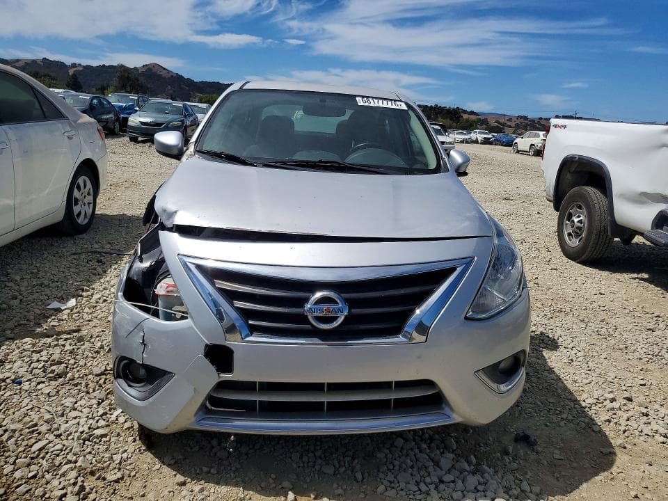 2017 NISSAN VERSA 1.6 S 5