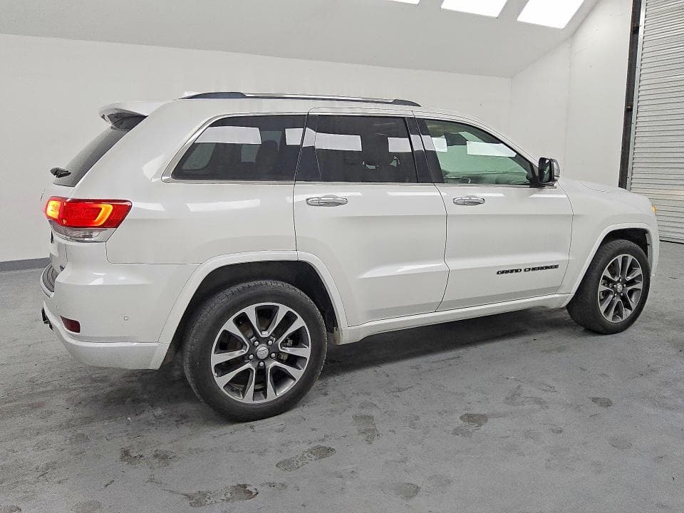 2017 JEEP GRAND CHEROKEE OVERLAND 3