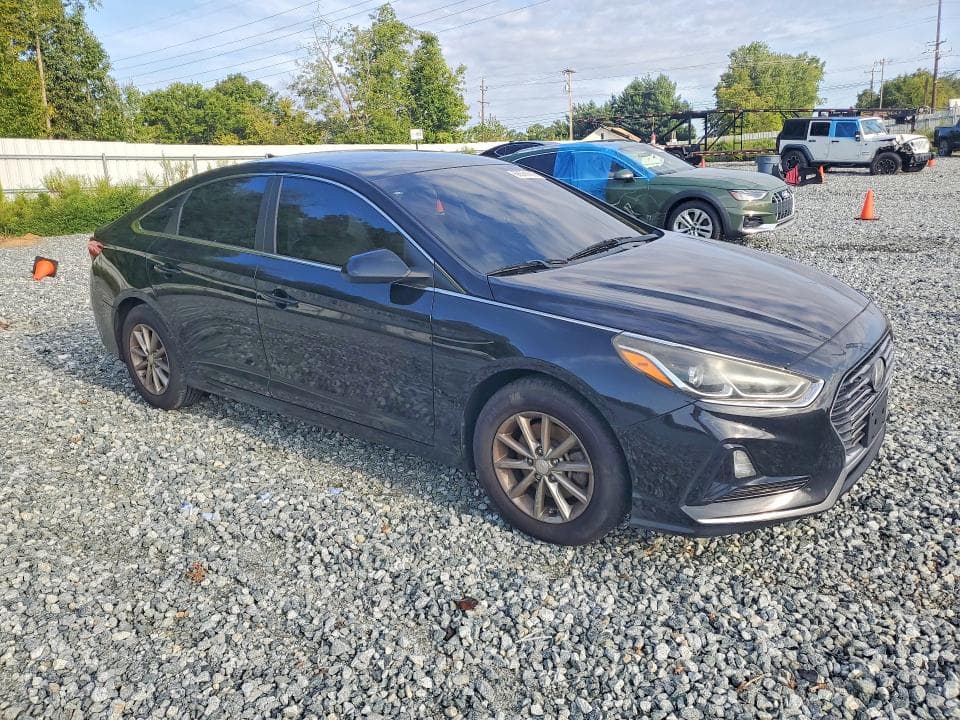 2018 HYUNDAI SONATA SE 4