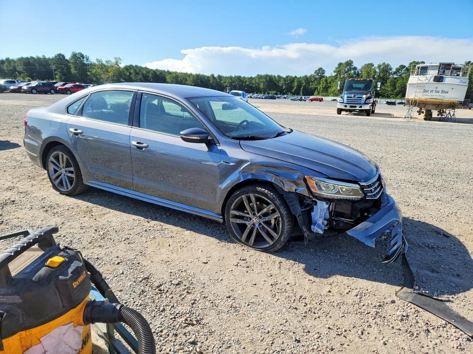 2018 VOLKSWAGEN PASSAT S 4