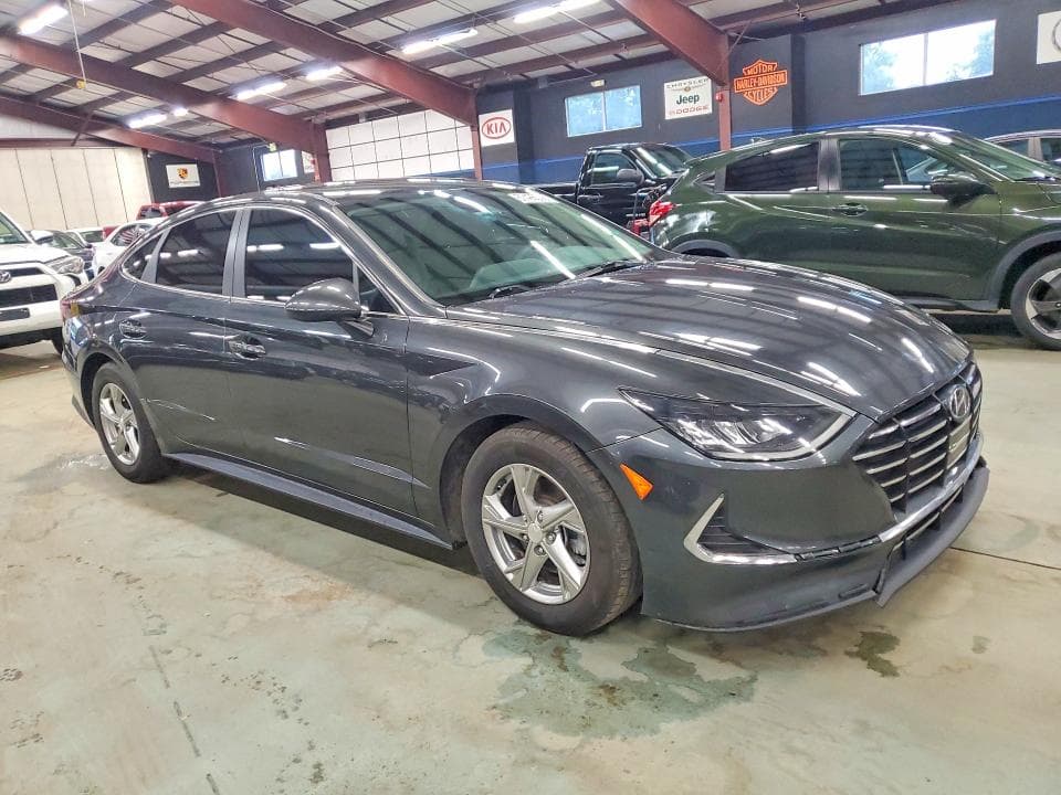 2022 HYUNDAI SONATA SE 4