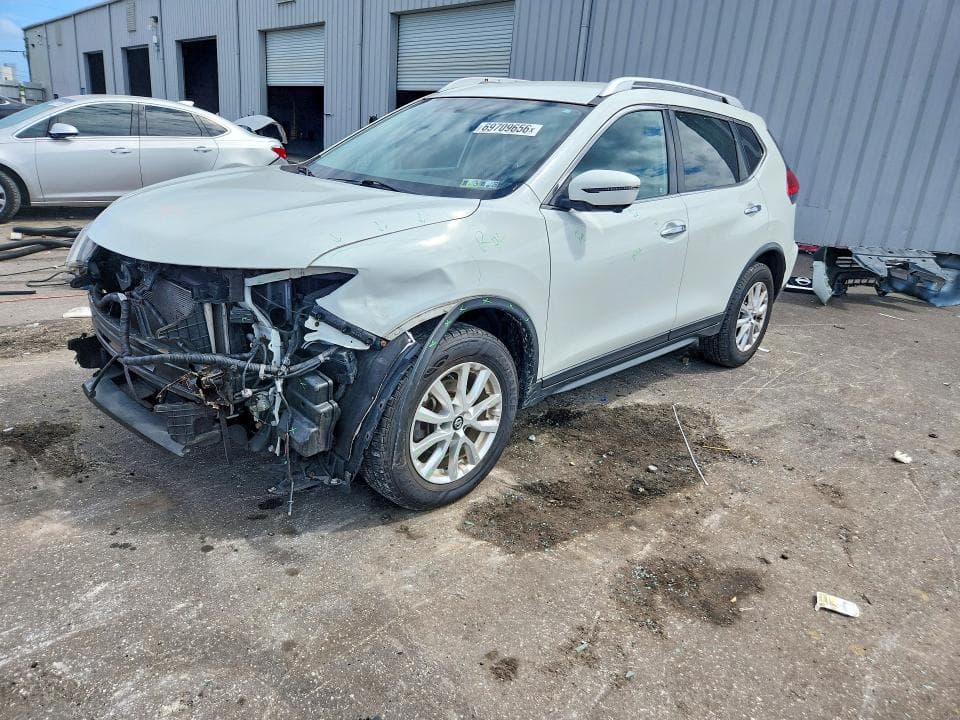 2017 NISSAN ROGUE SV