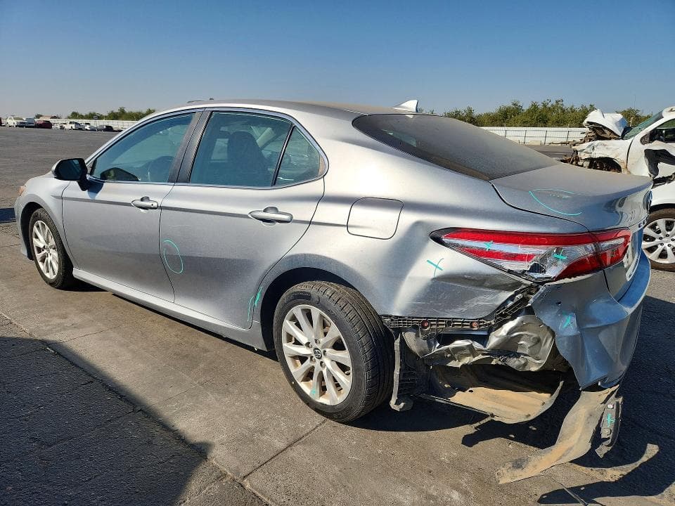 2019 TOYOTA CAMRY LE 2