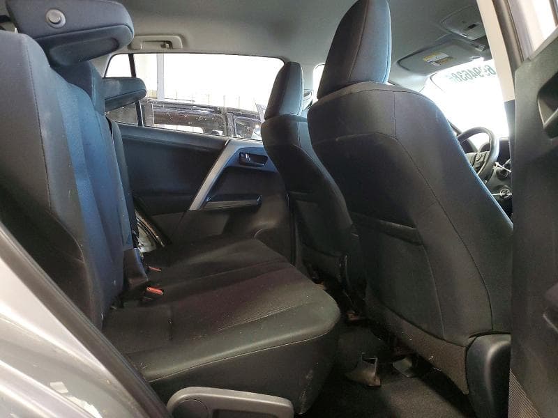 2018 TOYOTA RAV4 LE 10