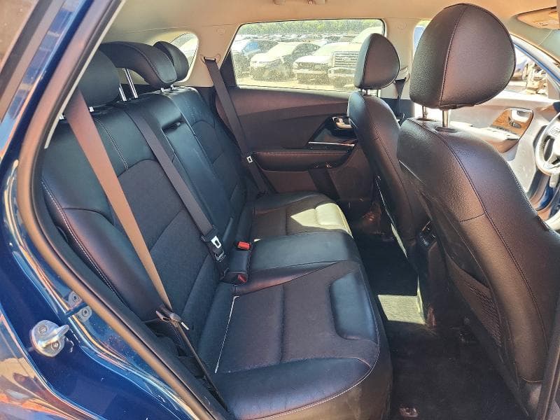 2017 KIA NIRO EX 10