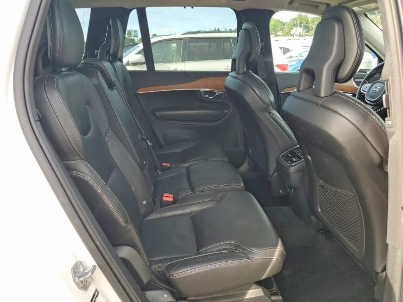 2017 VOLVO XC90 T6 11