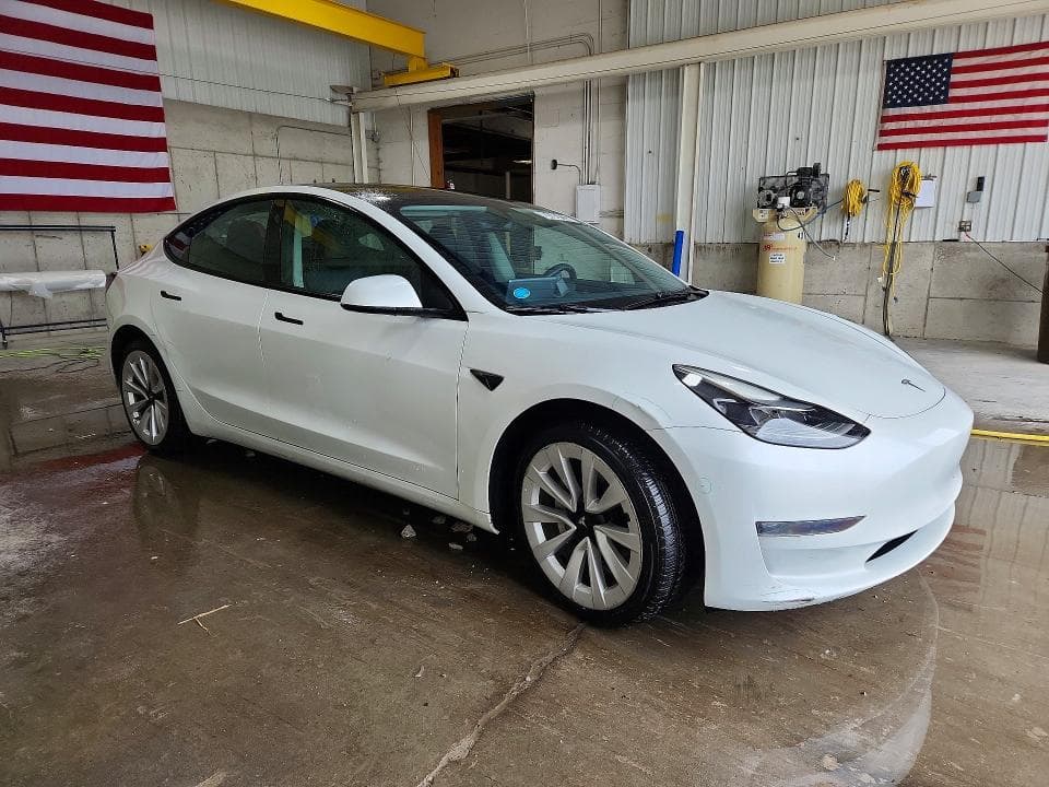 2023 TESLA MODEL 3 4