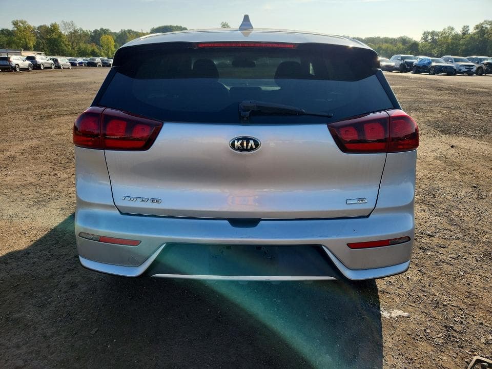 2017 KIA NIRO FE 6