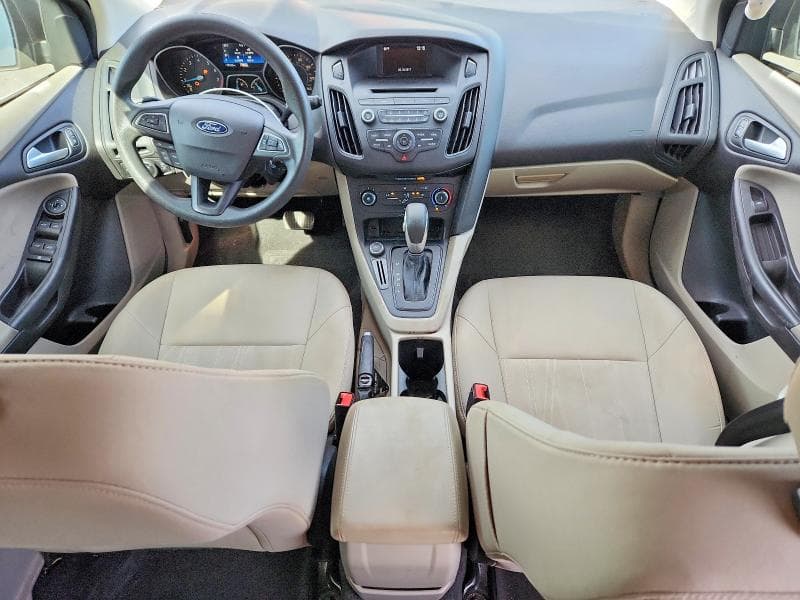2017 FORD FOCUS SE 8