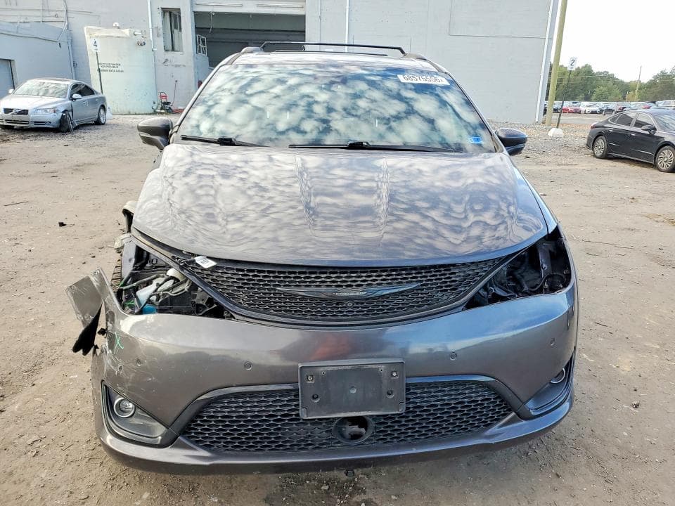 2019 CHRYSLER PACIFICA LIMITED 5