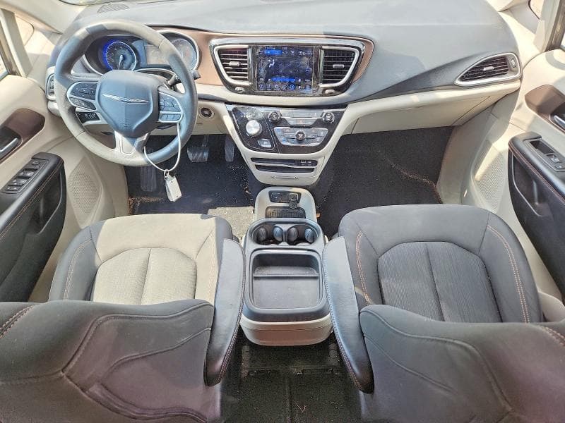 2017 CHRYSLER PACIFICA TOURING L 8