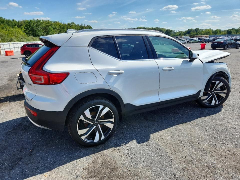 2024 VOLVO XC40 ULTIMATE 3