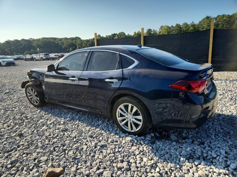 2018 INFINITI Q70 3.7 LUXE 2