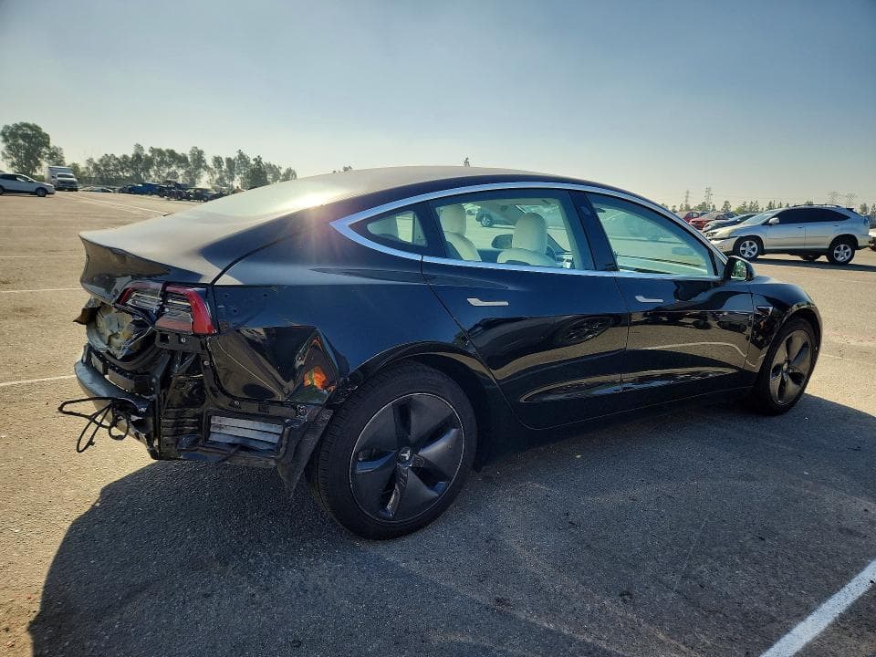 2018 TESLA MODEL 3 3