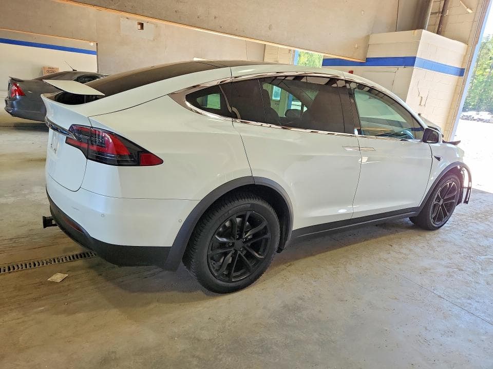 2017 TESLA MODEL X 3
