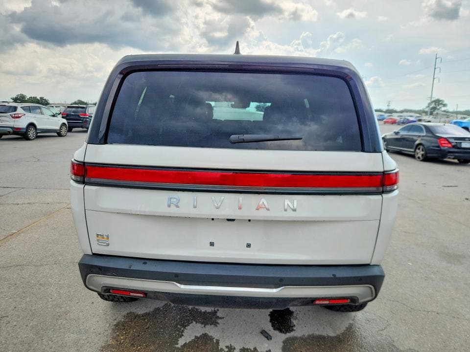 2023 RIVIAN R1S LAUNCH EDITION 6