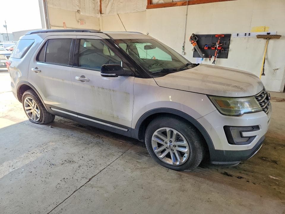 2017 FORD EXPLORER XLT 4