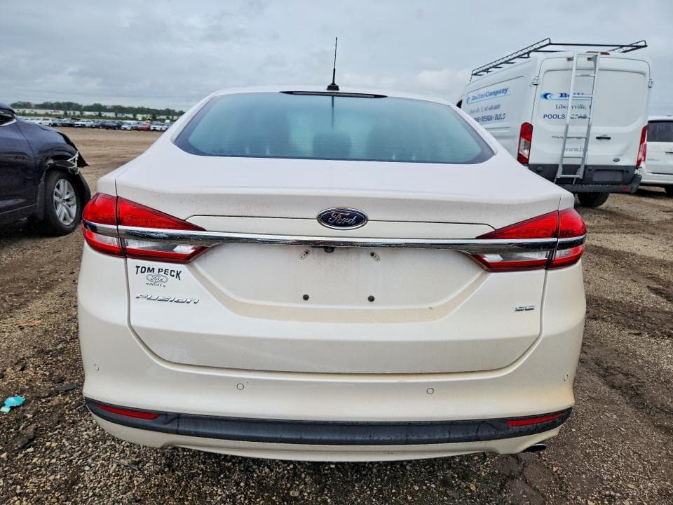 2017 FORD FUSION SE 6